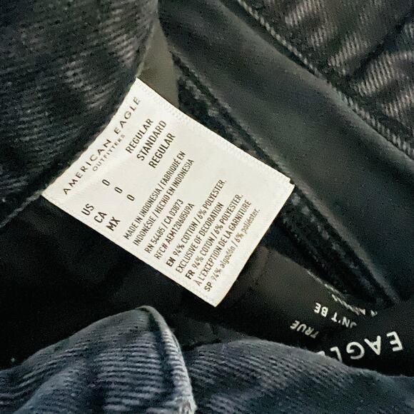 American Eagle Grayish Black Relaxed Mom Distressed Jeans Size 0 - Picture 5 of 9